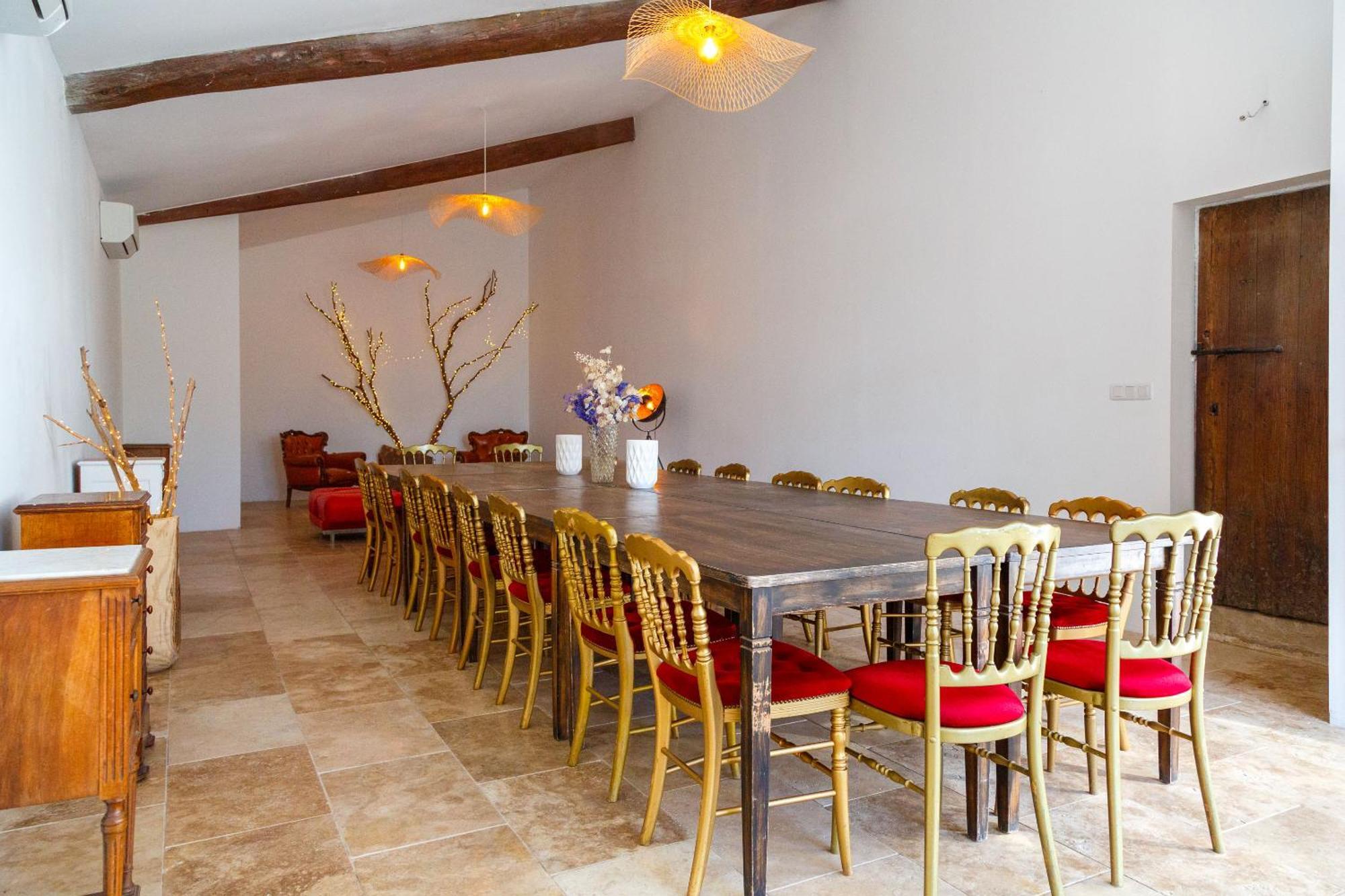Ritournelle En Provence 18 Personnes 4 Etoiles Villa แปร์นส์-เลส์-ฟงแตนส์ ภายนอก รูปภาพ